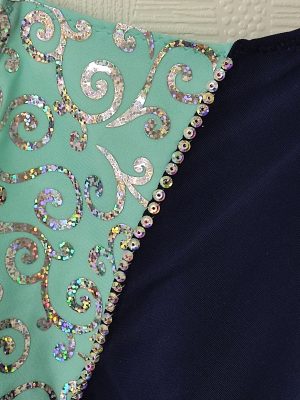 Costume de patinage artistique marine et vert d'eau - 10 ans – Image 3