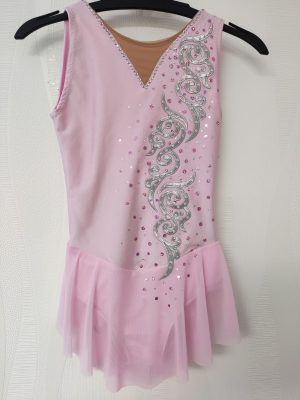 Costume de patinage artistique rose pâle – 10 ans
